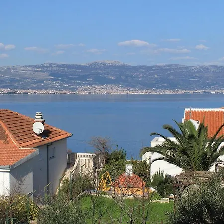 公寓 By The Sea Slatine, Ciovo - 9453 特罗吉尔