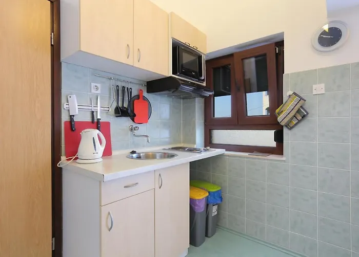 Apartamento By The Sea Slatine, Ciovo - 9453 *