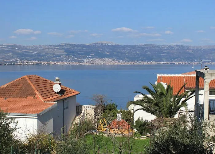 公寓 By The Sea Slatine, Ciovo - 9453 特罗吉尔